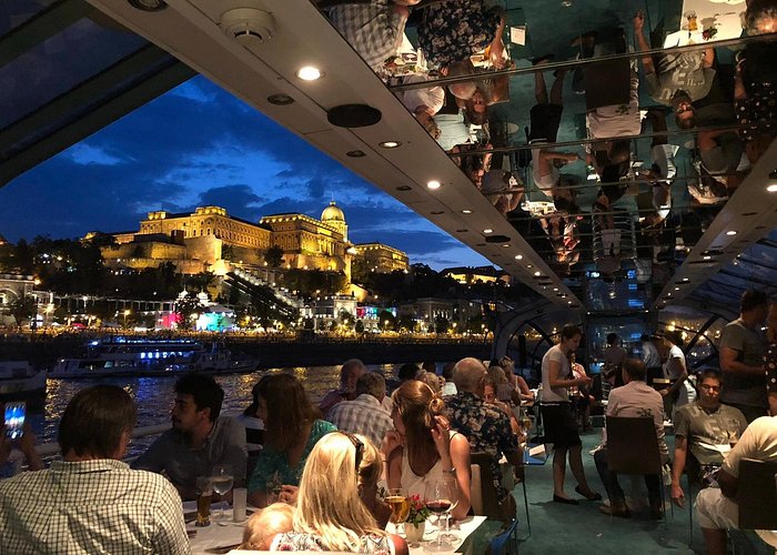 Candlelit Dinner Cruise